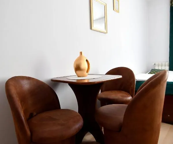 Δωμάτια σε οικογενειακή κατοικία Florynka *